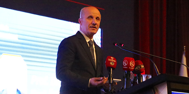 ozvar acikladi universitede dersler sadelesiyor staj suresi uzuyor A8NWrSaq.jpg