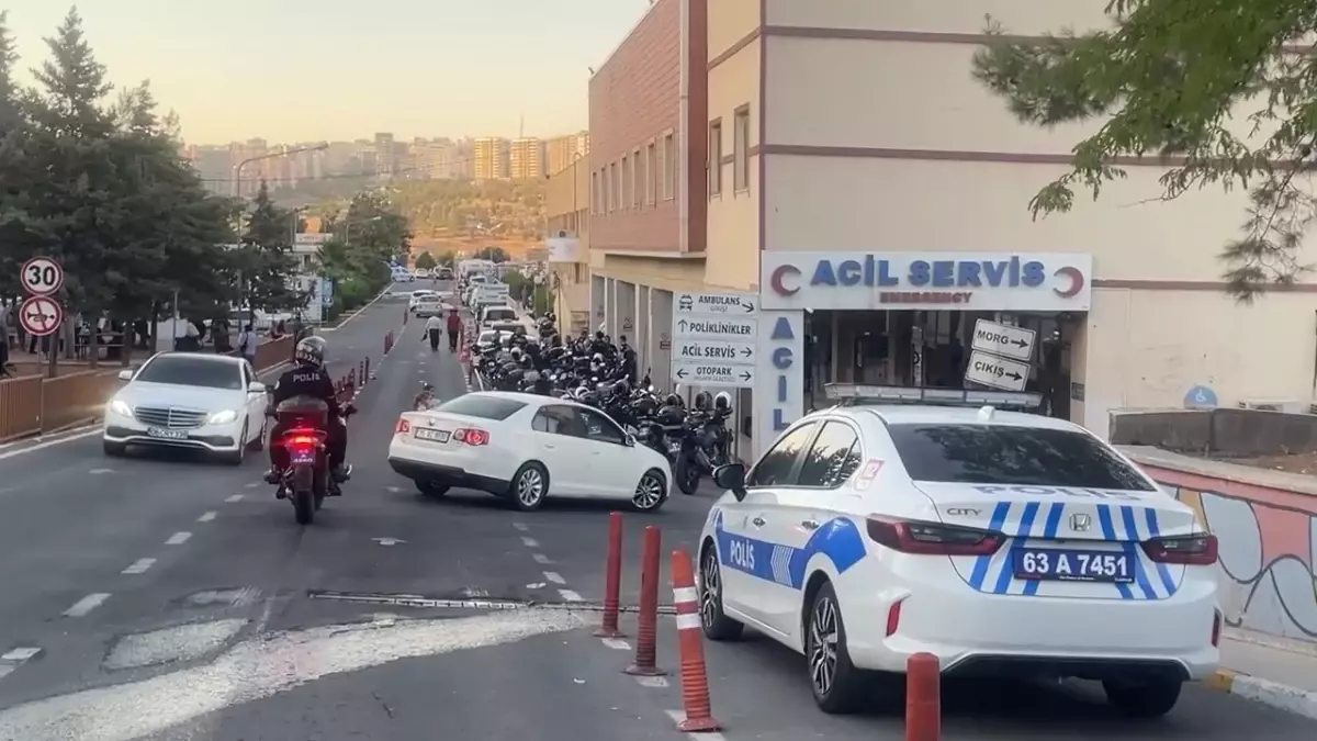 sanliurfada ogretmene sopali saldiri KNHxNS2A.jpg