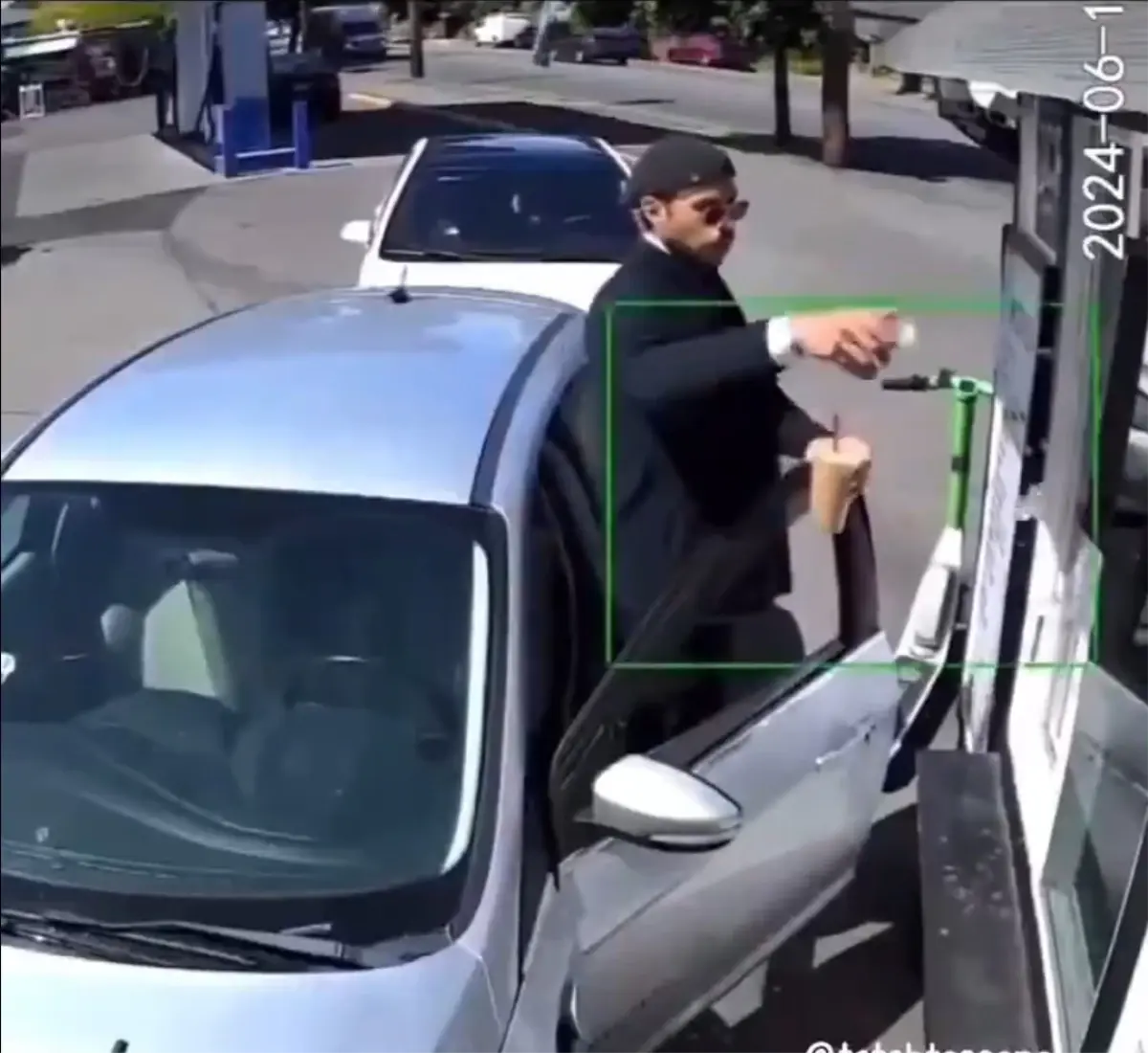 saygisiz musteriye kadin calisanin cevabi bomba 9bNLyeJx.jpg