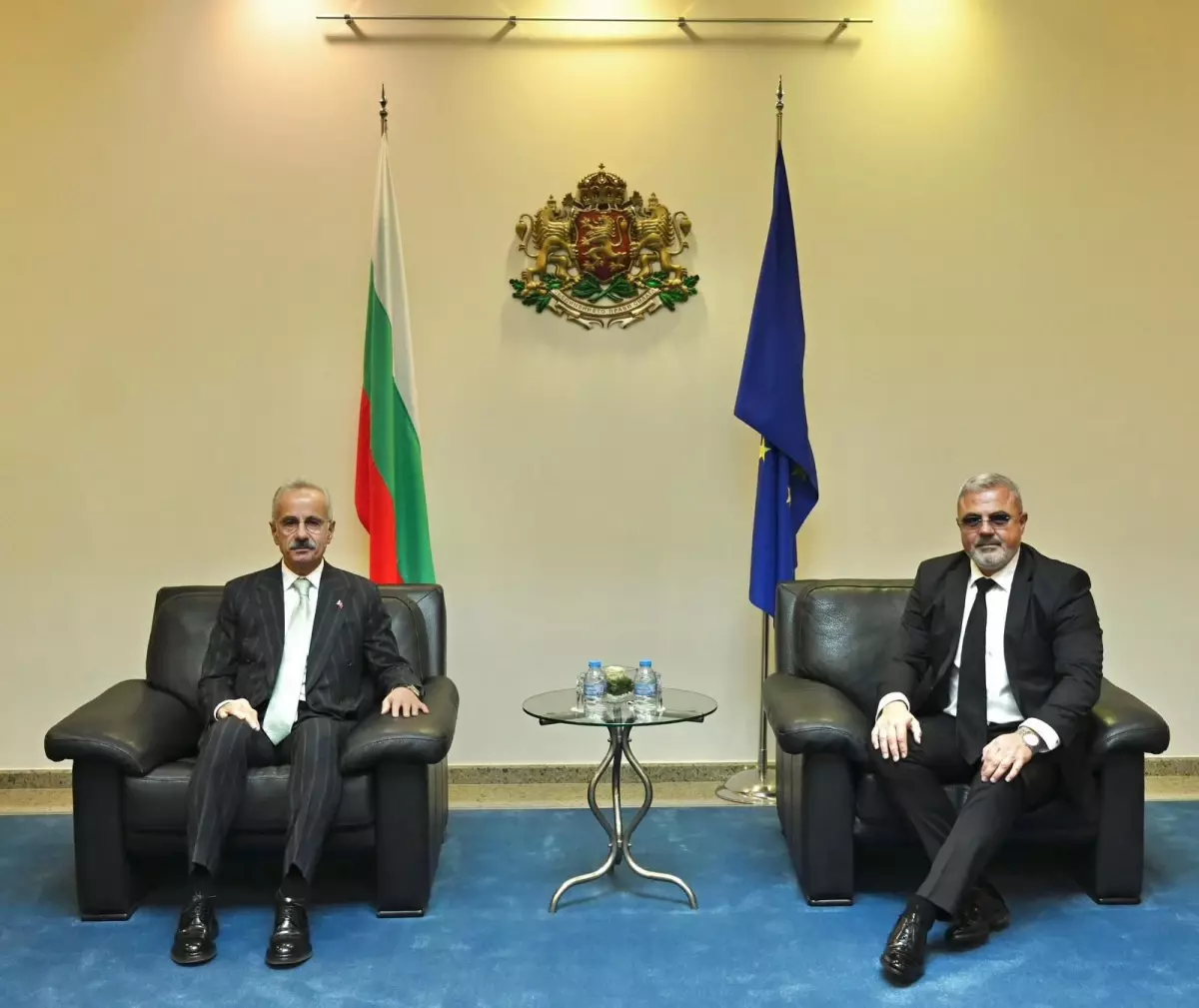 uraloglu sofyada ulastirma bakanlari konferansina katildi FFTVdFrG.jpg