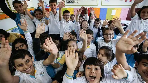 meb 2025 2026 takvimi okullar ara tatil icin ne zaman kapanacak kasim ara tatili 9 gun mu 8eBbvzJ8.jpg