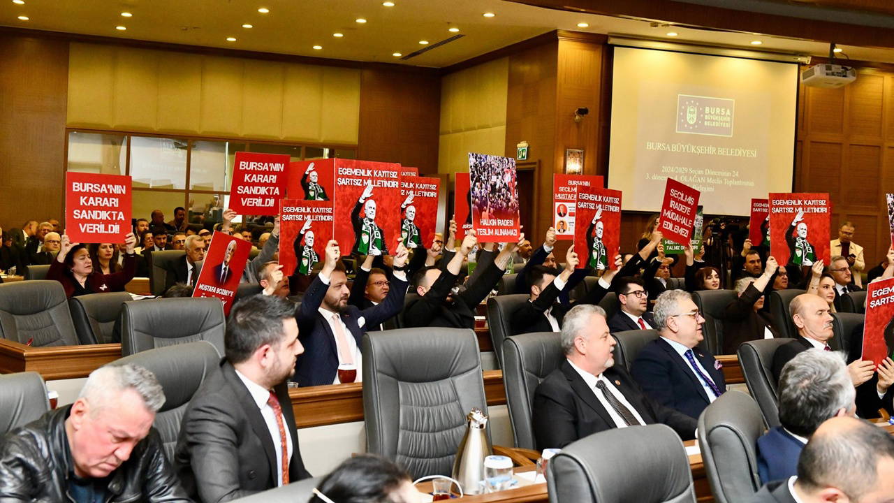 Bursa Meclisi’nde CHP’den Protesto: “Seçilmiş İradeye Müdahale Edilemez”