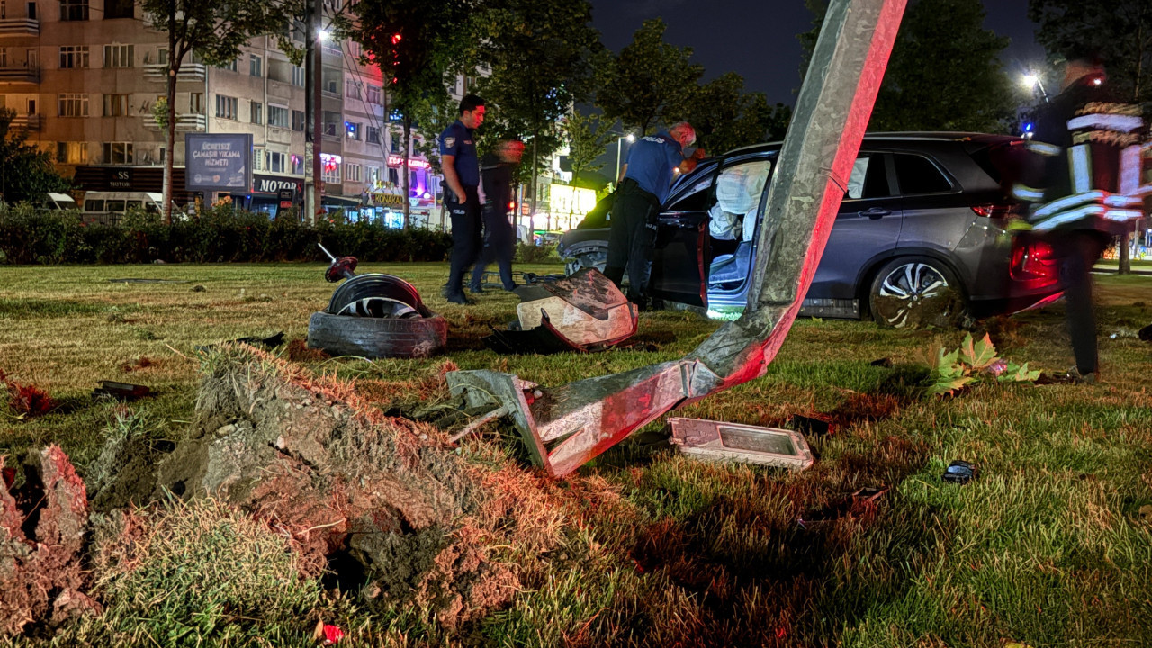 Viraji alamayan suv aydinlatma diregini yerinden soktu 1 yarali LpWhJq7C